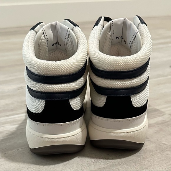 Chanel, new in box, high top sneakers - Picture 5 of 5